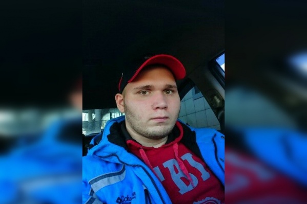 21 июля, почти через месяц после трагедии, Владиславу Смоленкову исполнилось бы 24 года 21 июля, почти через месяц после трагедии, Владиславу Смоленкову исполнилось бы 24 года