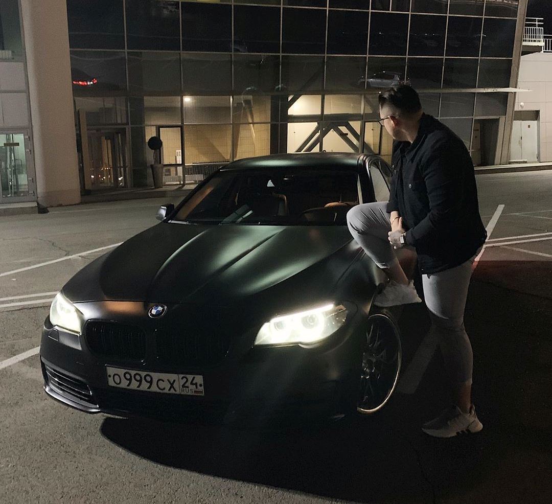 Последний снимок в instagram погибшего — рядом с роковым автомобилем Последний снимок в instagram погибшего — рядом с роковым автомобилем