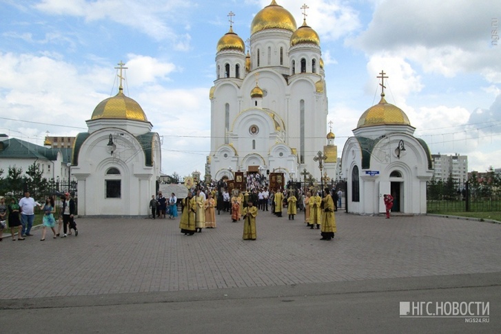 Движение по дорогам возле церквей будет полностью или частично перекрыто Движение по дорогам возле церквей будет полностью или частично перекрыто
