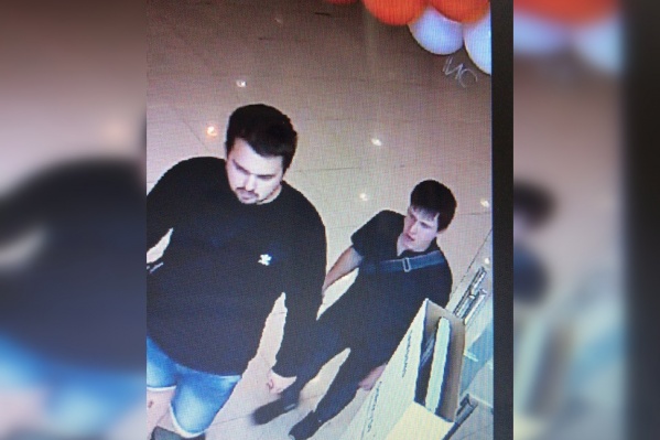 Мужчины укради ноутбук Мужчины укради ноутбук
