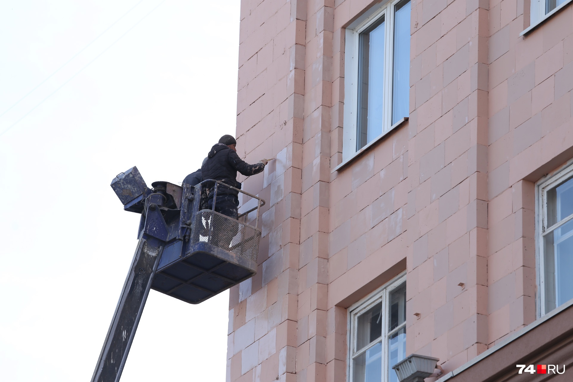 Горожане относятся к такому обновлению фасада со скепсисом Горожане относятся к такому обновлению фасада со скепсисом
