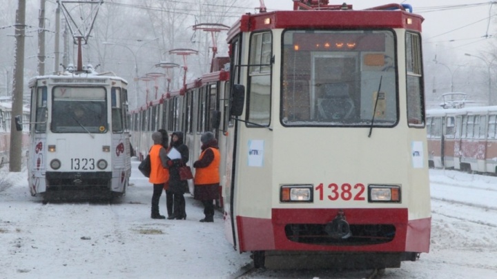 Челябинские транспортники начали проверку информации о высаженном из трамвая школьнике