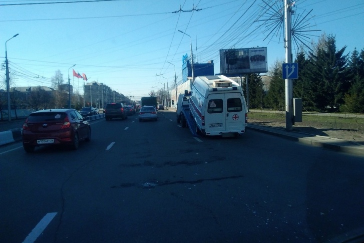Авария произошла 5 мая около перекрестка Годенко — Свободный Авария произошла 5 мая около перекрестка Годенко — Свободный
