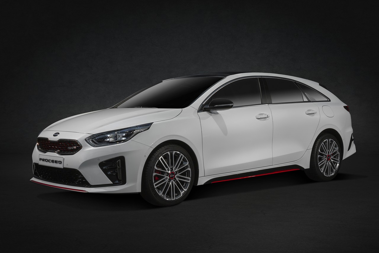 KIA ProCeed теперь стал универсалом. Вернее, такой тип кузова называется shooting brake: так обозначают универсалы с претензией на спортивность KIA ProCeed теперь стал универсалом. Вернее, такой тип кузова называется shooting brake: так обозначают универсалы с претензией на спортивность