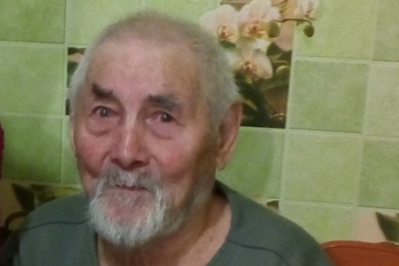 Ринат Шарипов уже уходил из дома раньше, он не мог вернуться, потому что не знал, в какую сторону ему идти Ринат Шарипов уже уходил из дома раньше, он не мог вернуться, потому что не знал, в какую сторону ему идти