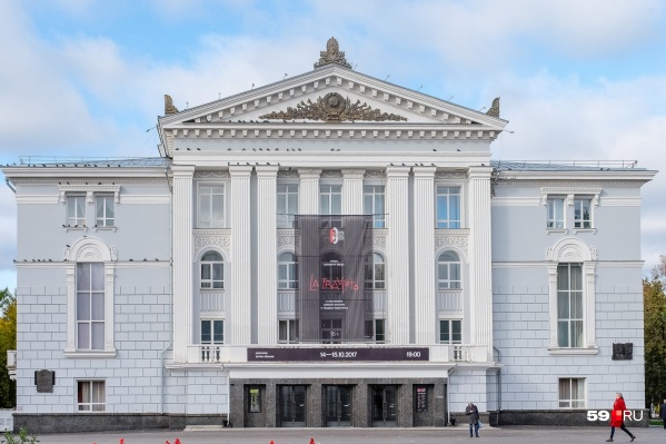 Варианты с расширением площади имеющегося здания уже не рассматривают Варианты с расширением площади имеющегося здания уже не рассматривают