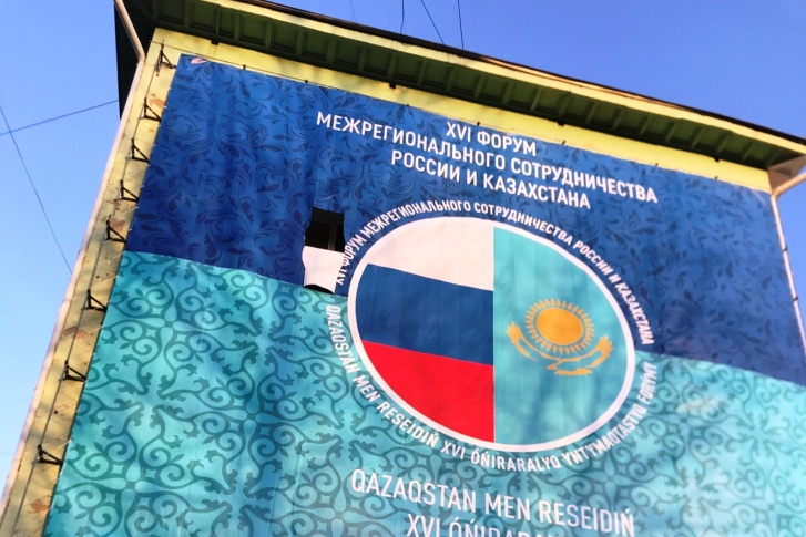 Перед этим отверстием меркнет даже окно в Европу Перед этим отверстием меркнет даже окно в Европу