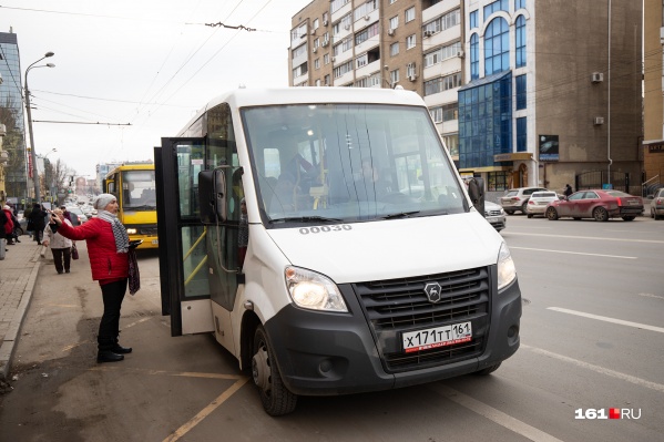 Мало кто помнит, что семь лет назад проезд в автобусе стоил 15 рублей Мало кто помнит, что семь лет назад проезд в автобусе стоил 15 рублей