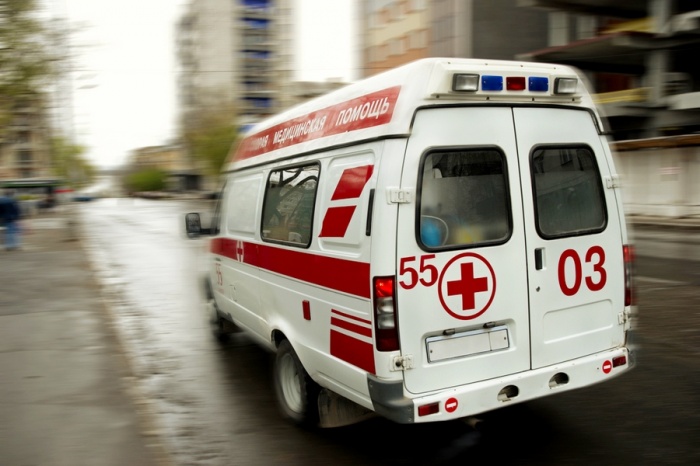 В Кемерово 3-летний ребенок выжил после падения из окна пятого этажа