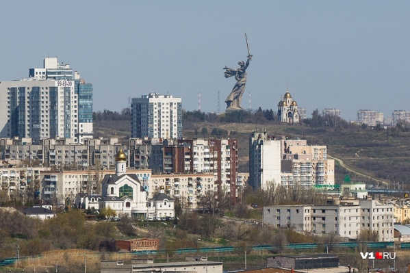 Парковка-гараж справа от храма стоит 41,2 миллиона рублей Парковка-гараж справа от храма стоит 41,2 миллиона рублей