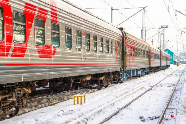 Машинист поезда применил экстренное торможение, но избежать наезда не удалось Машинист поезда применил экстренное торможение, но избежать наезда не удалось