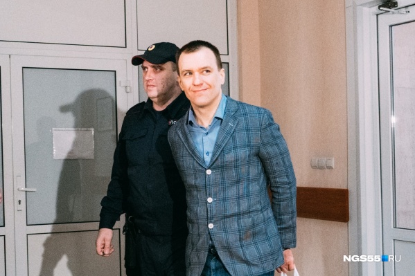 Станислав Мацелевич уже больше четырёх лет сидит в СИЗО. В ближайшее время ему вынесут приговор, и свою вину он не признаёт. Защита уверена, что следствие было необъективным Станислав Мацелевич уже больше четырёх лет сидит в СИЗО. В ближайшее время ему вынесут приговор, и свою вину он не признаёт. Защита уверена, что следствие было необъективным