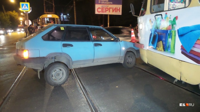 За рулём «девятки» был мужчина За рулём «девятки» был мужчина