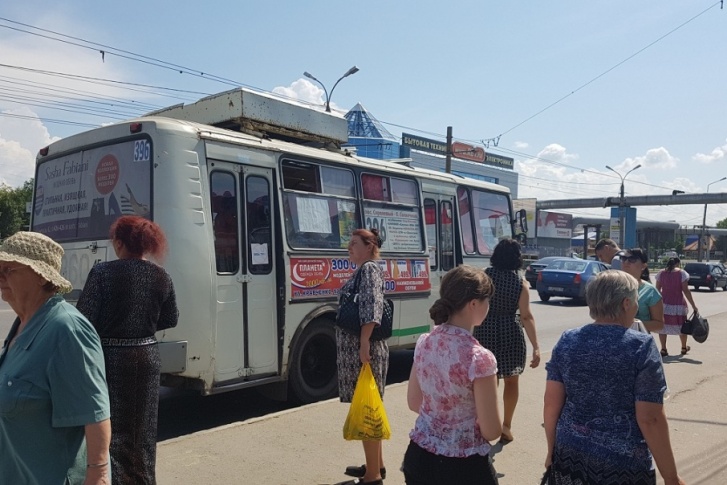 В Кургане пассажирские автобусы временно изменили маршруты В Кургане пассажирские автобусы временно изменили маршруты