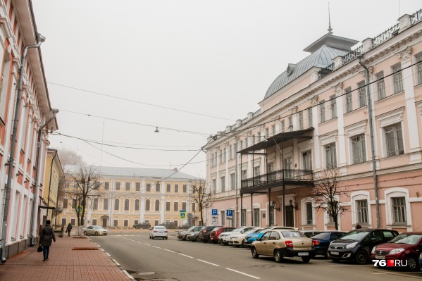 Здание ушло в частные руки Здание ушло в частные руки
