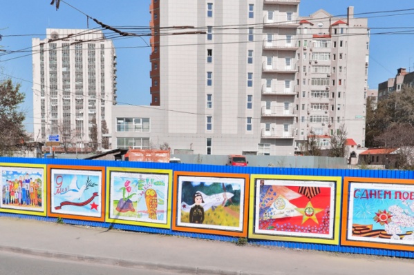На участке, который долгое время был огорожен синим забором, появится 27-этажная высотка На участке, который долгое время был огорожен синим забором, появится 27-этажная высотка