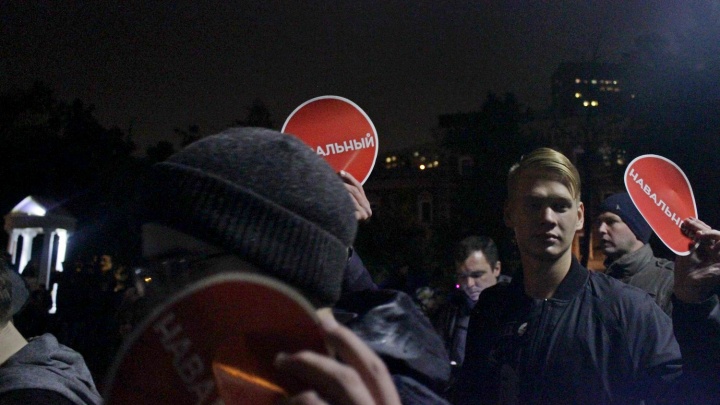 Первые судебные решения. Полицейского и оппозиционера в Нижнем Новгороде сблизил митинг Навального