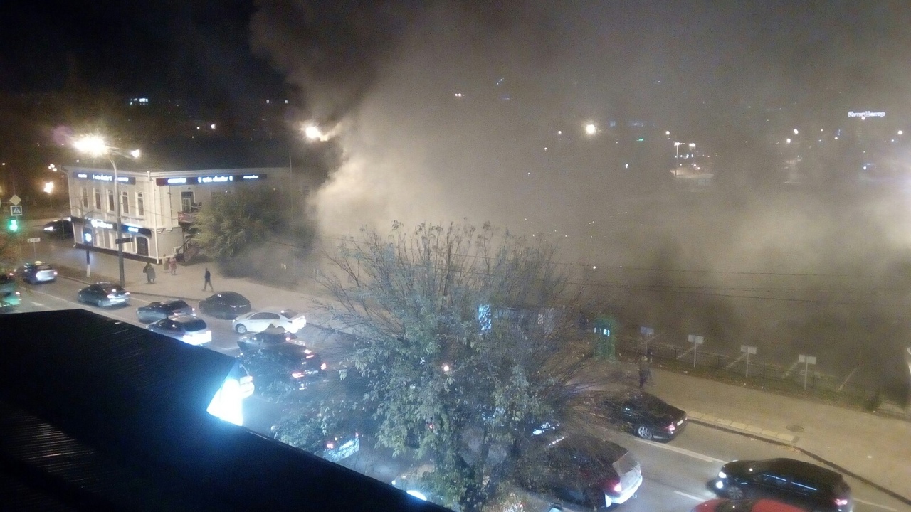 В Тюмени произошел пожар в здании Malina bar на улице Первомайской