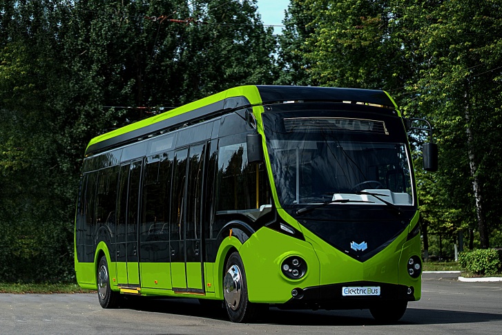 Такой автобус требует подзарядки Такой автобус требует подзарядки