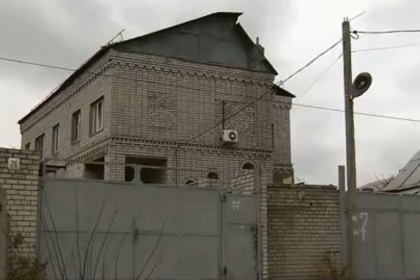 В этом доме находится девять квартир В этом доме находится девять квартир