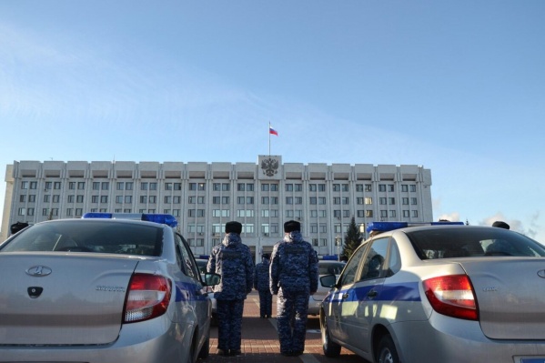 Торжественное вручение прошло на Самарской площади Торжественное вручение прошло на Самарской площади