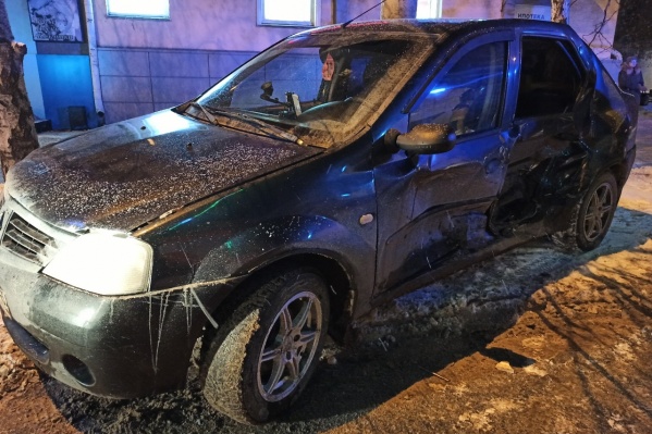 Пострадавшая девочка была пассажиром Renault Пострадавшая девочка была пассажиром Renault