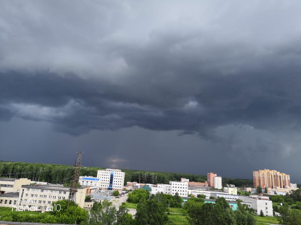 Опять новосибирск. Гроза в Академгородке. Гроза в Академе. Сильная гроза в Новосибирске. Погода Новосибирск Академгородок сегодня.