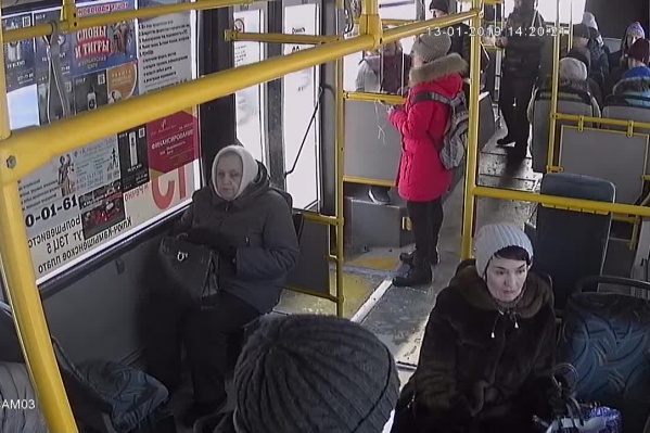 Девятиклассницу не рассчитали, так как она забыла дома справку о том, что учится в школе Девятиклассницу не рассчитали, так как она забыла дома справку о том, что учится в школе