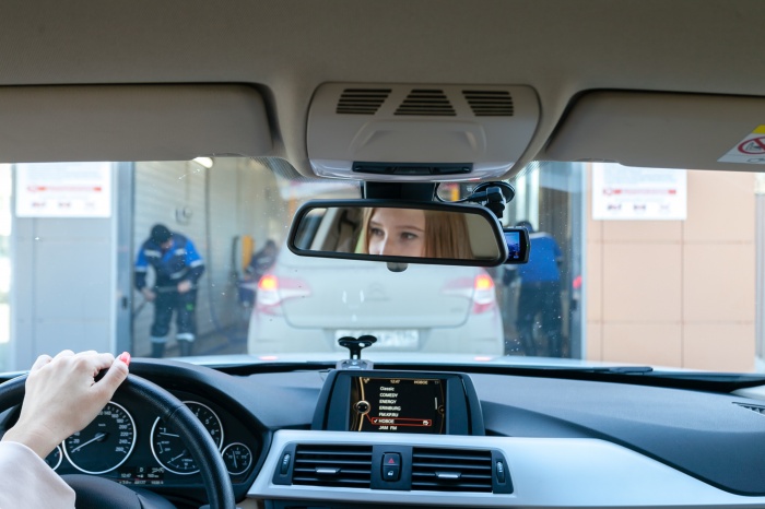 Конвейерная автомойка — отличный вариант для тех, кто не хочет переплачивать Конвейерная автомойка — отличный вариант для тех, кто не хочет переплачивать