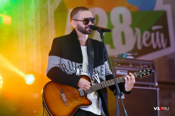 Владимир Кристовский споёт «Прасковью» и «Треснул мир напополам» Владимир Кристовский споёт «Прасковью» и «Треснул мир напополам»