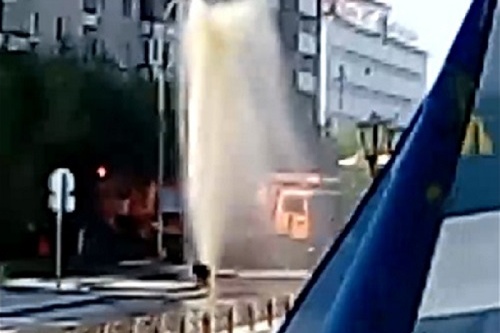 Эта авария произошла в третьем часу дня Эта авария произошла в третьем часу дня