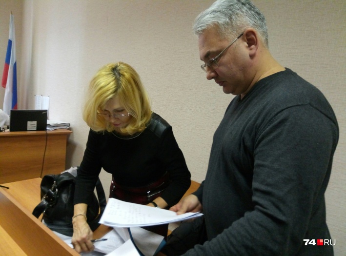 Сегодня в суде доктор пытался доказать, что его увольнение было связано с натянутыми отношениями с начальством Сегодня в суде доктор пытался доказать, что его увольнение было связано с натянутыми отношениями с начальством