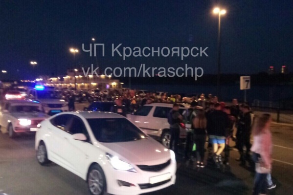 Все произошло вечером 22 июня на набережной в районе бывшего клуба «Эра» Все произошло вечером 22 июня на набережной в районе бывшего клуба «Эра»