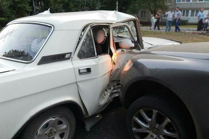 Пассажирку отечественной автомашины с травмами госпитализировали Пассажирку отечественной автомашины с травмами госпитализировали