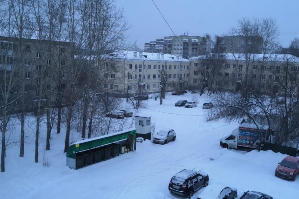 Света нет во многих домах Света нет во многих домах