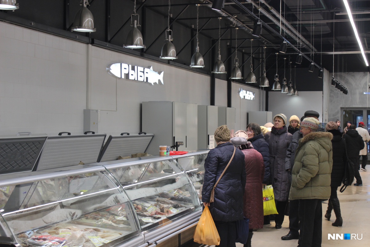 Центральный рынок нижний новгород. Торговые ряды средной нижний новгород. Преображенский рынок москва. Рынки нижнего новгорода продуктовые. Лавка на рынке.