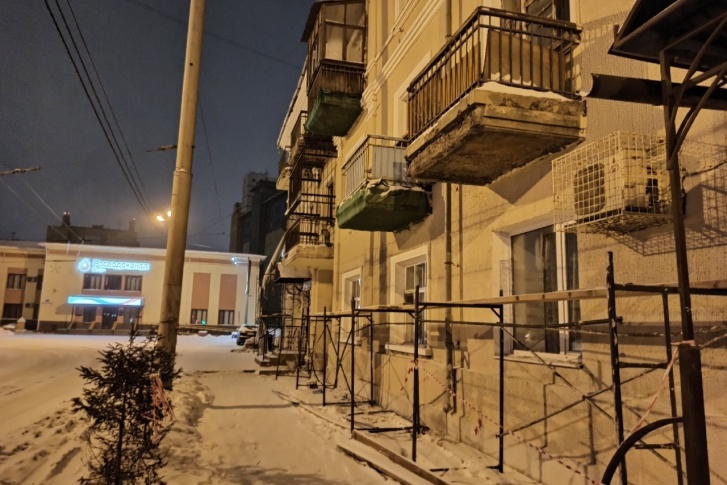 Ремонт фасадов в Омске не удалось закончить в срок