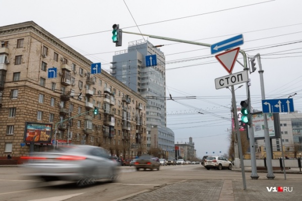 Консоль погасла, но светофоры работают Консоль погасла, но светофоры работают