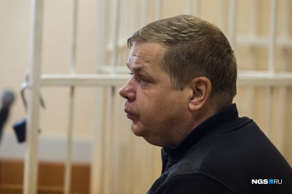 Константина Бубенова обвиняют в гибели коллеги под бетонной плитой на территории троллейбусного депо на Сибиряков-Гвардейцев Константина Бубенова обвиняют в гибели коллеги под бетонной плитой на территории троллейбусного депо на Сибиряков-Гвардейцев