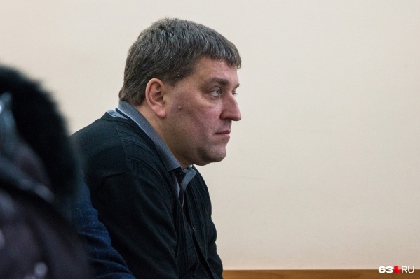 При этом Артур Игрушкин утверждает, что ничего не знал о поборах При этом Артур Игрушкин утверждает, что ничего не знал о поборах