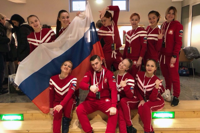 Российские спортсмены в новосибирской форме MISHA wear Аллы Коротких Российские спортсмены в новосибирской форме MISHA wear Аллы Коротких