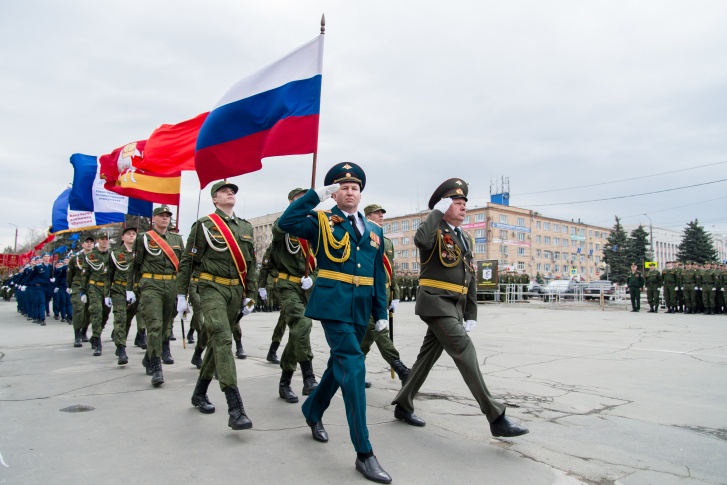 ЮУрГУ — единственный вуз региона, в котором есть факультет военного обучения ЮУрГУ — единственный вуз региона, в котором есть факультет военного обучения