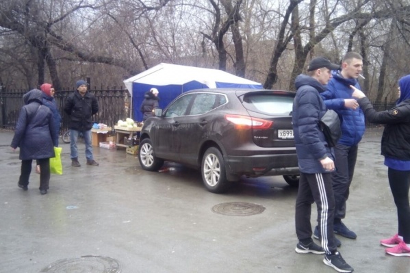 Авария случилась на перекрёстке Титова и Серафимовича Авария случилась на перекрёстке Титова и Серафимовича