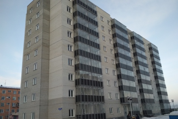 Первую очередь закрытого дома сдает в эксплуатацию компания «Омега» Первую очередь закрытого дома сдает в эксплуатацию компания «Омега»