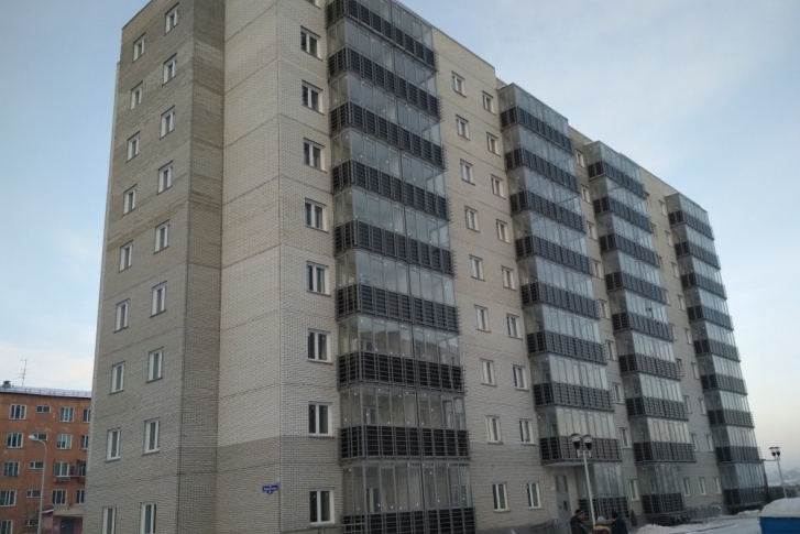 Первую очередь закрытого дома сдает в эксплуатацию компания «Омега» Первую очередь закрытого дома сдает в эксплуатацию компания «Омега»