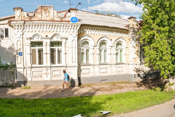 Большинство домов — постройки конца XIX — начала XX века Большинство домов — постройки конца XIX — начала XX века