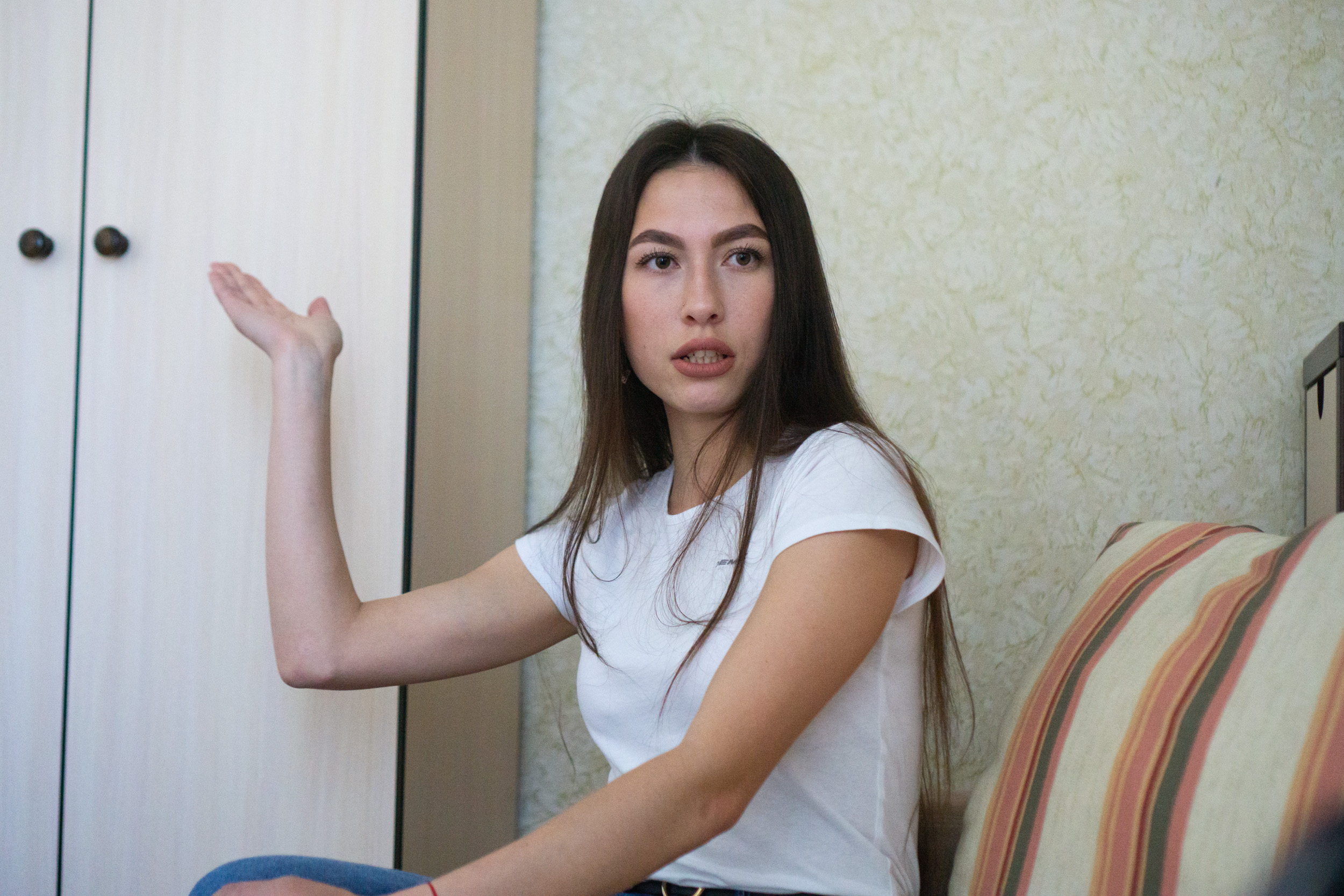 «Нам деньги выдавали. Рубль в день. Тридцать рублей в месяц. Хочешь — скопи. Конечно, мы сразу забирали эти 30 рублей и шли покупать чойс» «Нам деньги выдавали. Рубль в день. Тридцать рублей в месяц. Хочешь — скопи. Конечно, мы сразу забирали эти 30 рублей и шли покупать чойс»