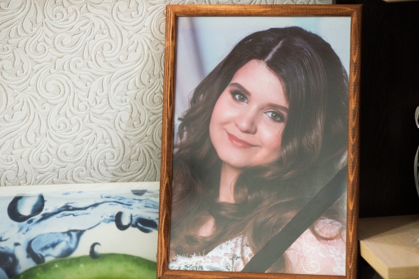 Алисе было 22 года. Они с мужем ждали первого ребенка, дочку Алисе было 22 года. Они с мужем ждали первого ребенка, дочку