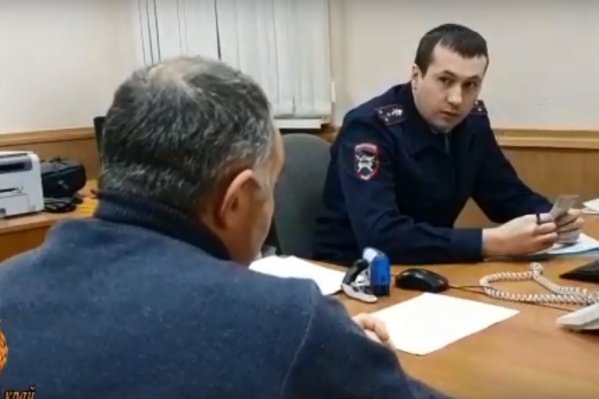 Мужчина объяснил полицейским, что испугался остаться на месте ДТП Мужчина объяснил полицейским, что испугался остаться на месте ДТП