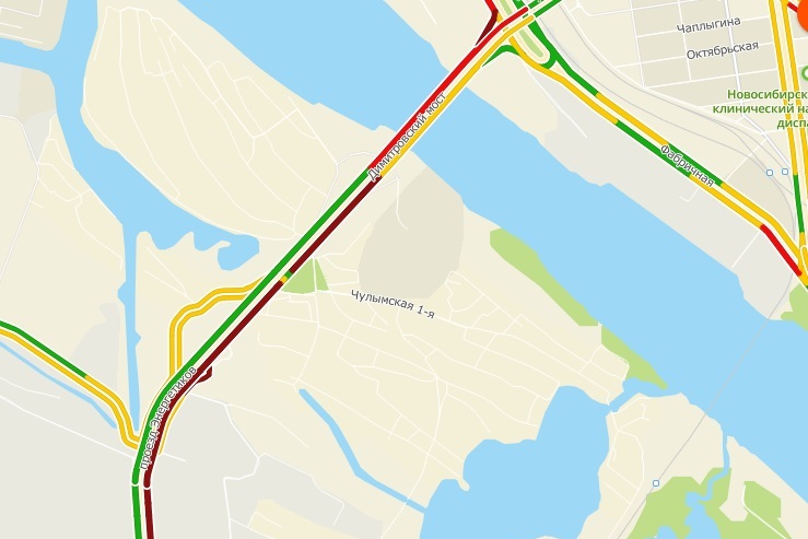Пробка на мосту из-за ДТП начала собираться ещё в 7:30 Пробка на мосту из-за ДТП начала собираться ещё в 7:30